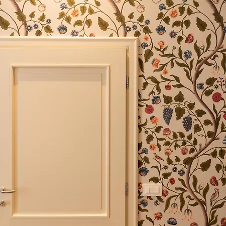 Palazzo Biasini By Postcardsfrom Guest house Verona