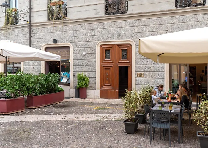בית הארחה Palazzo Biasini By Postcardsfrom ורונה